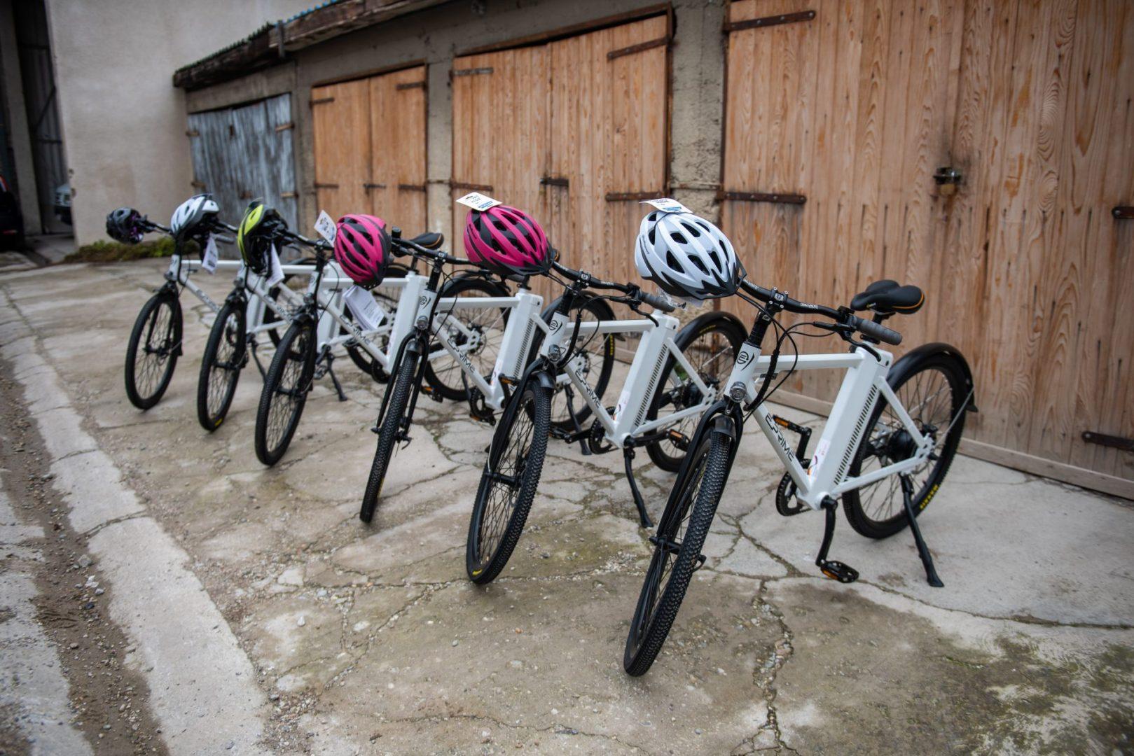 GIZ obezbedio 58 električnih bicikala za negovateljice