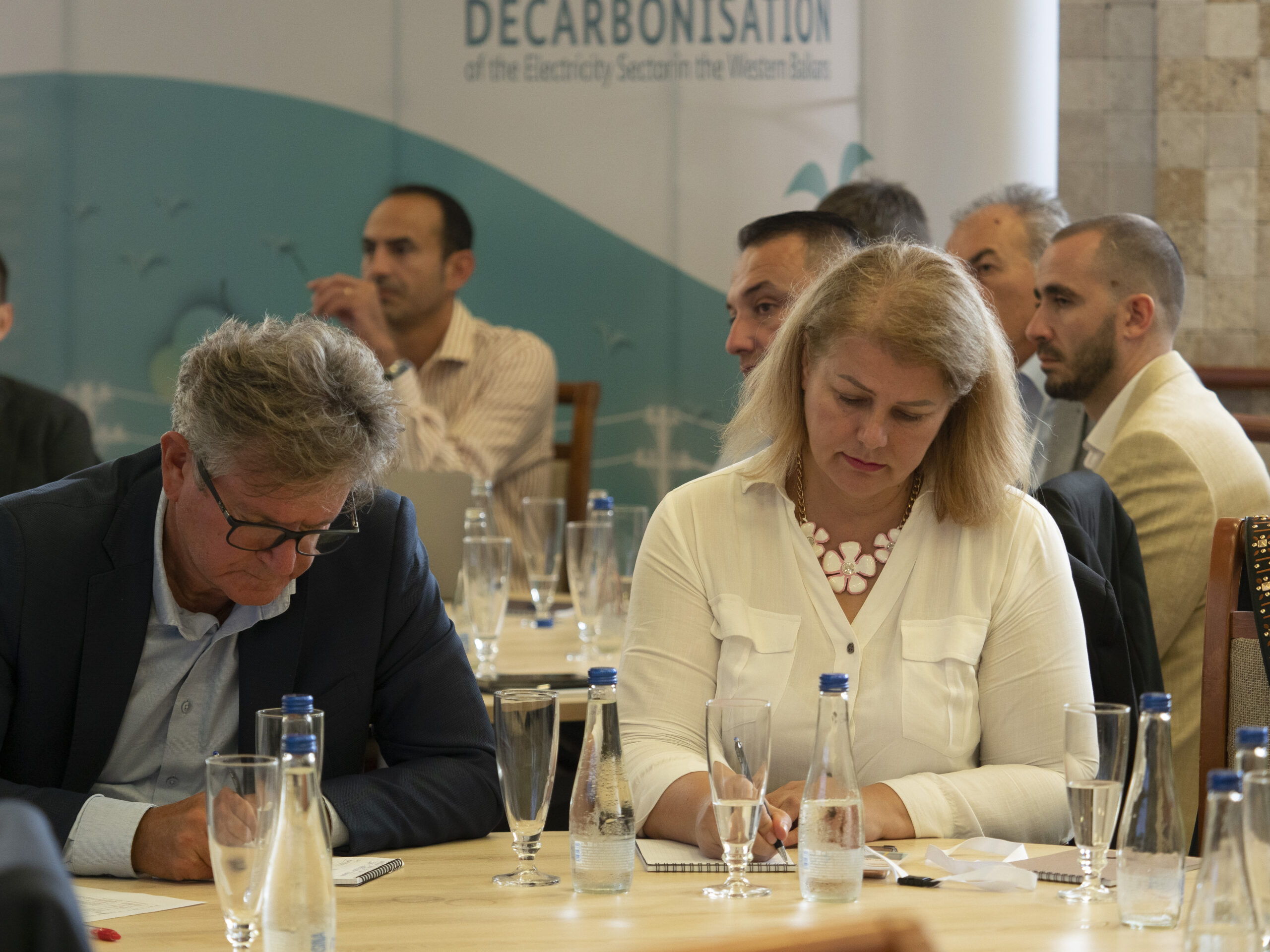 Prioriteti u dekarbonizaciji strujne mreže u fokusu druge konferencije “Regionalna razmena znanja o elektroenergetskom sektoru”